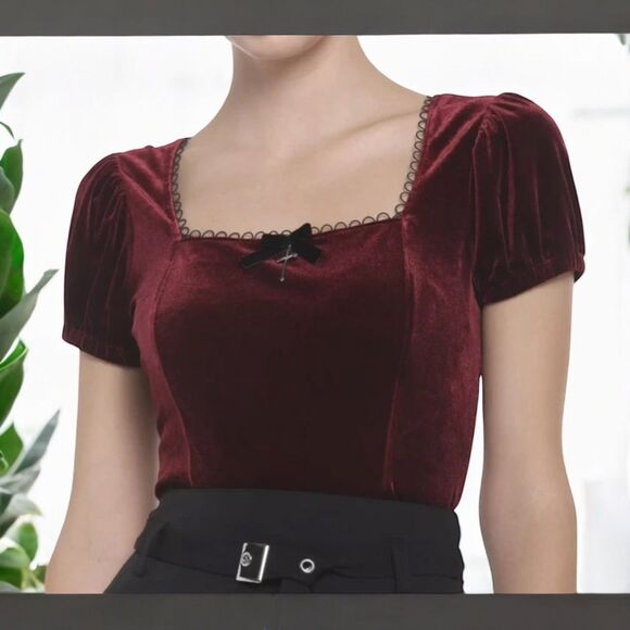 Cosmic Aura Hot Topic Velour Top M Burgundy Maroon Red Gothic Cropped Stretch - Picture 1 of 11